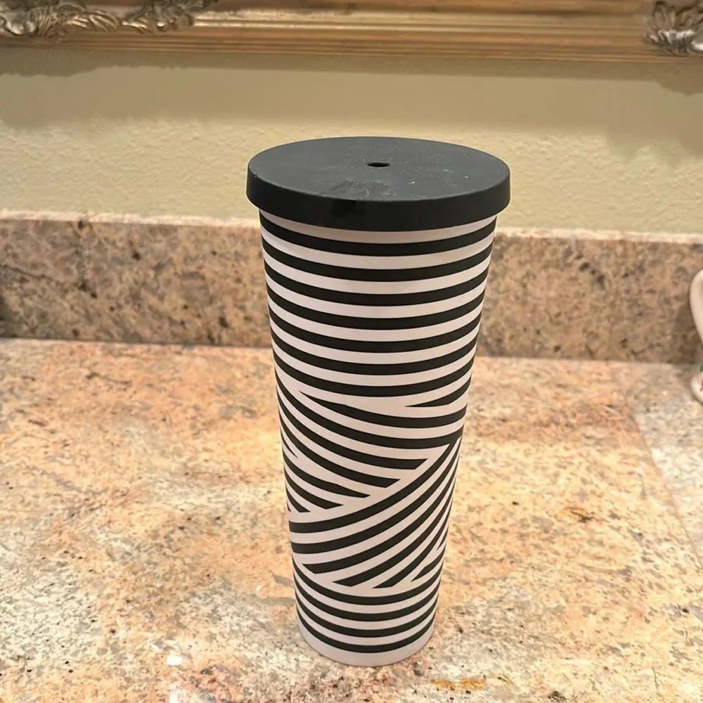 NWT Starbucks Zebra tumbler. It comes with no straw